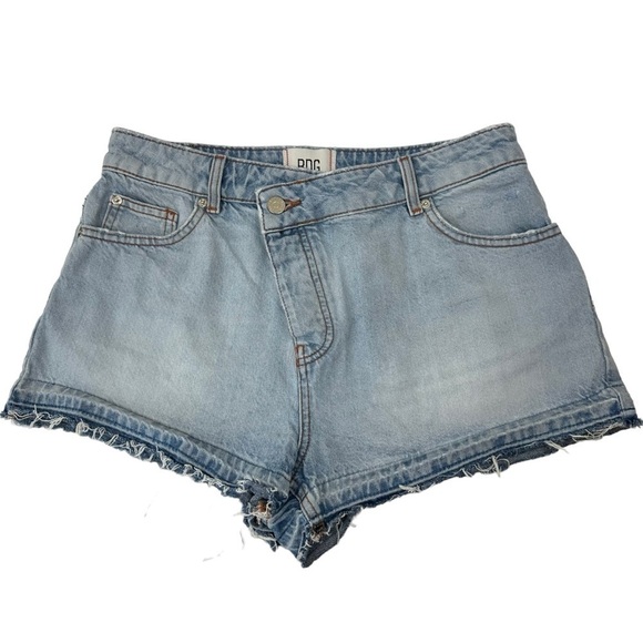 BDG Asymmetrical A-Line Cutoff Denim Short, 29 - Picture 11 of 12